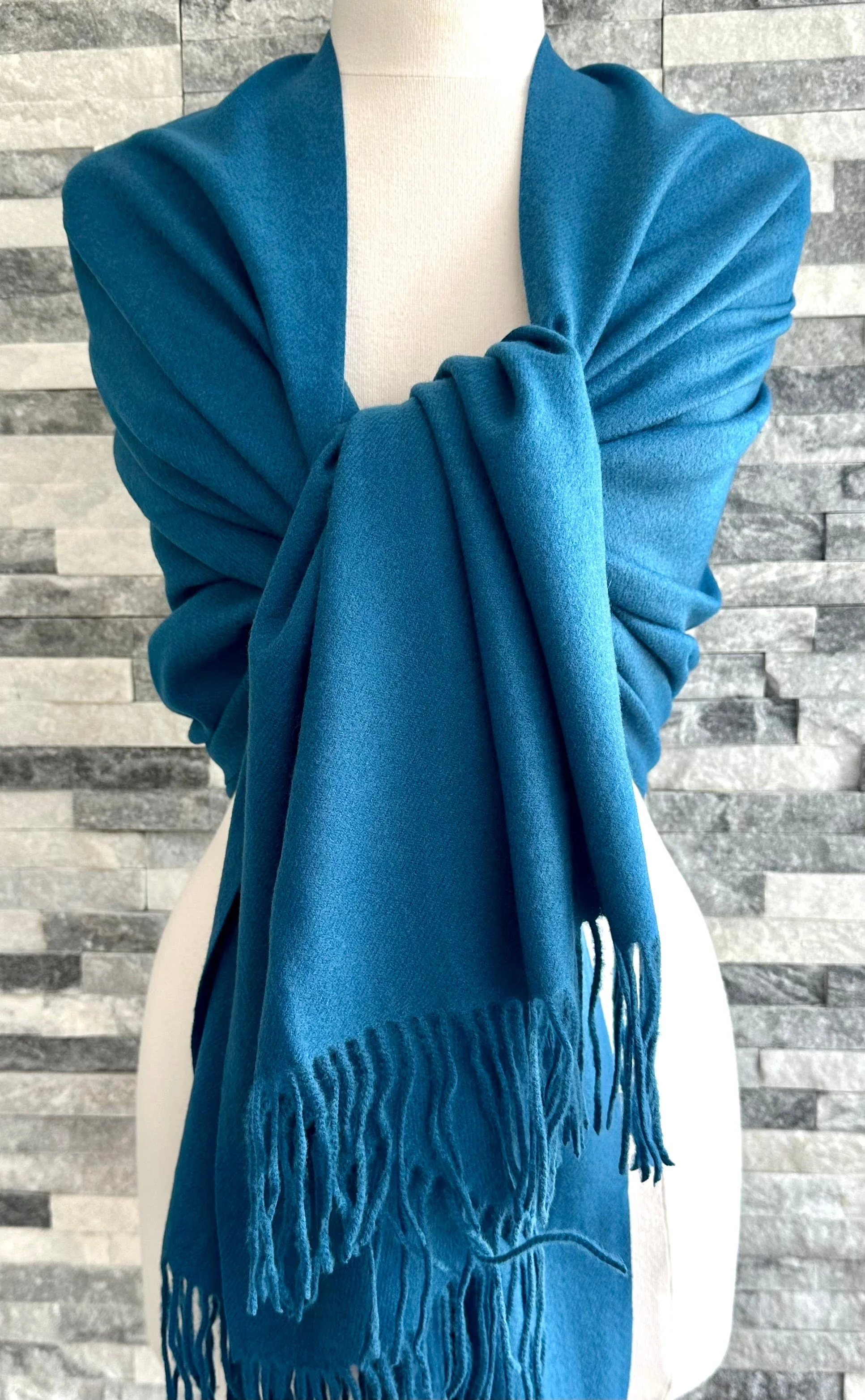 Cashmere Blend Plain Pashmina Wrap - Image 37
