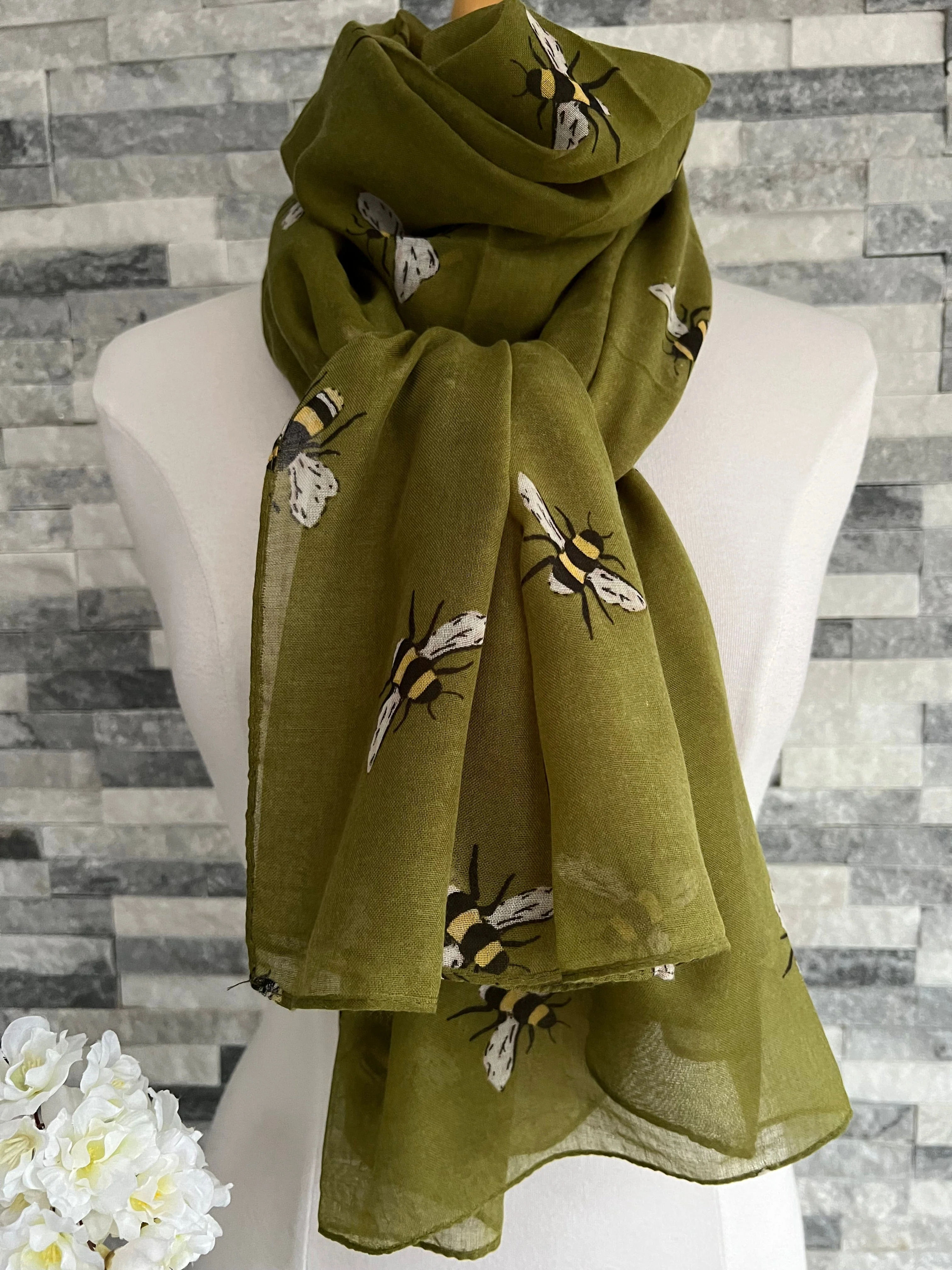 Green Busy Bees Scarf - Image 4