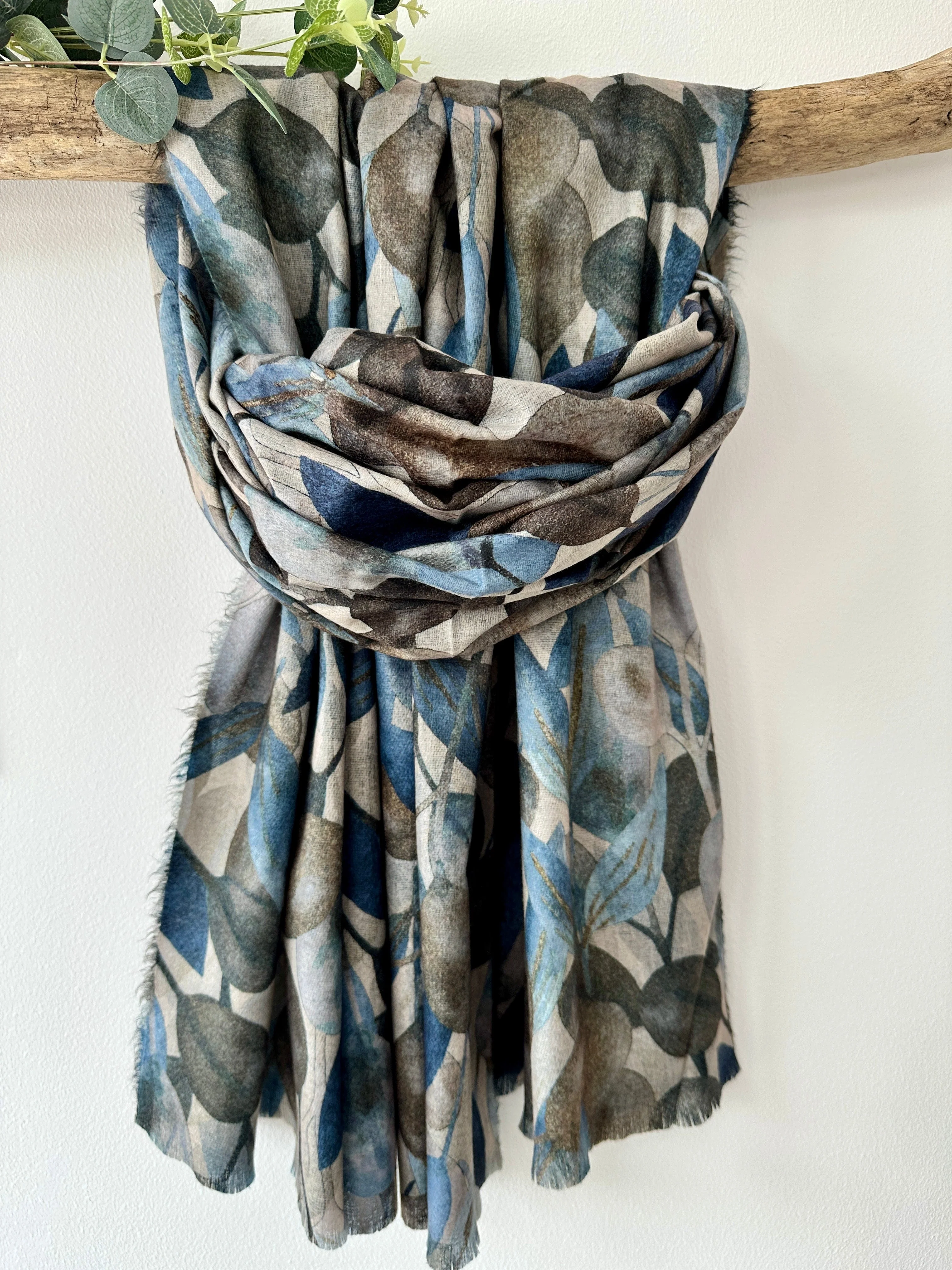 Red Cuckoo Large Leaves Medium Weight Scarf. - Image 6