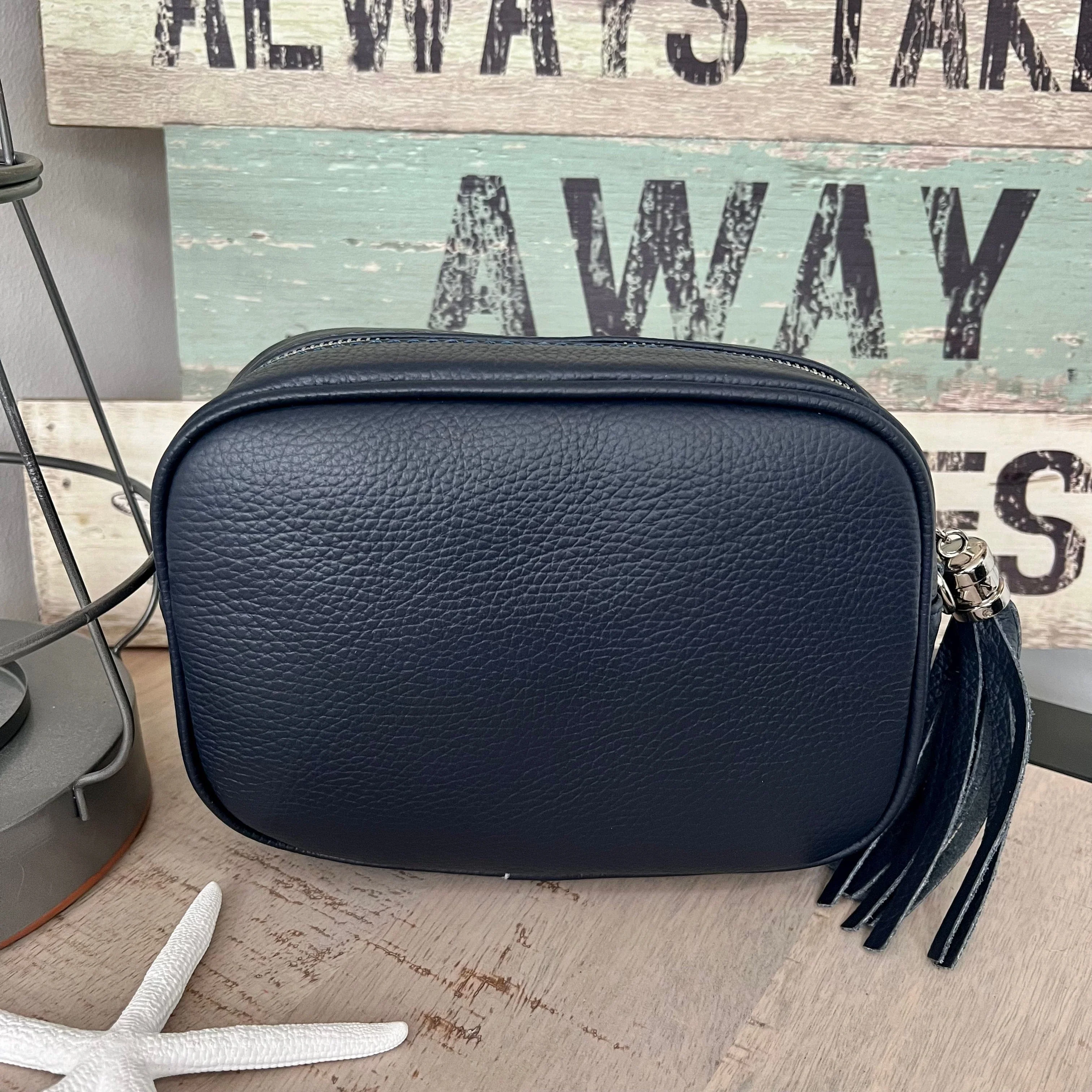 Leather tassel camera style crossbody bag / handbag - Image 13