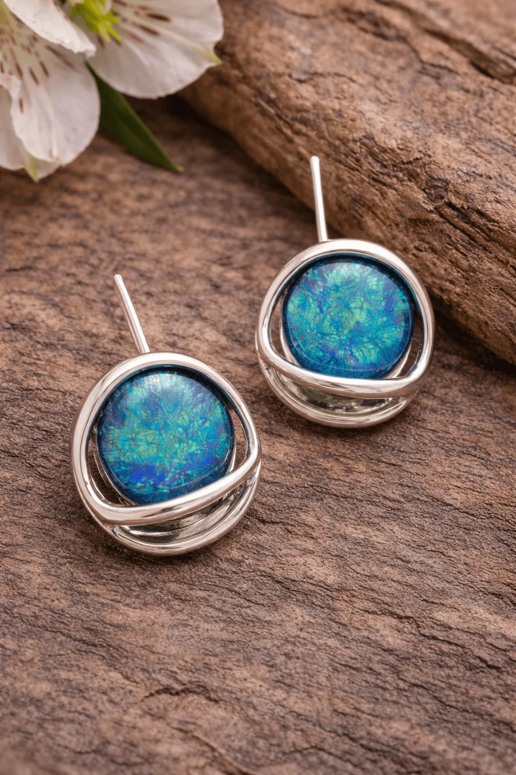 Miss Milly Iridescent Blue Green Resin Round Stud Earrings Silver Tone Design - Image 2