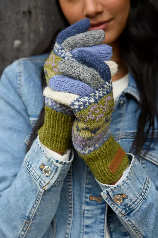 Pachamama Ladies Classic Fairisle Gloves, Olive Green , Handknitted , Fairtrade