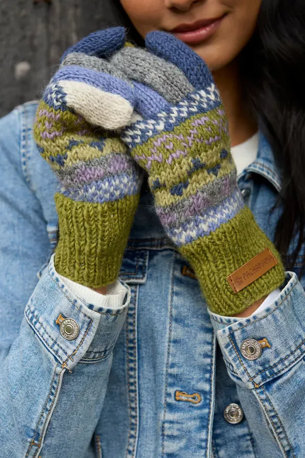 Pachamama Ladies Classic Fairisle Gloves, Olive Green , Handknitted , Fairtrade - Image 3