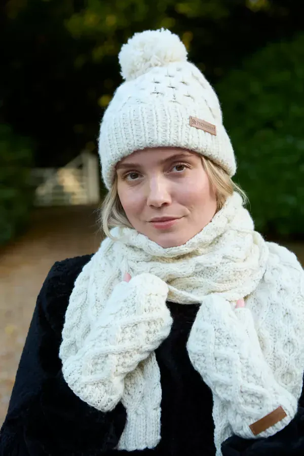 Pachamama Sheep (Merino) Handwarmers Cream - Image 3