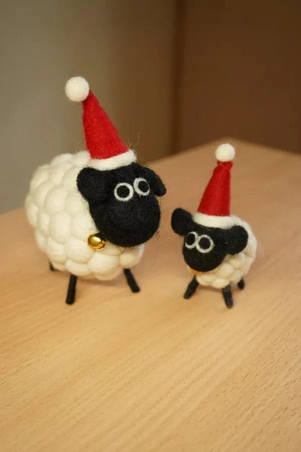 Pachamama Tessa At Christmas Sheep, Hand Felted, Fairtrade. - Image 3