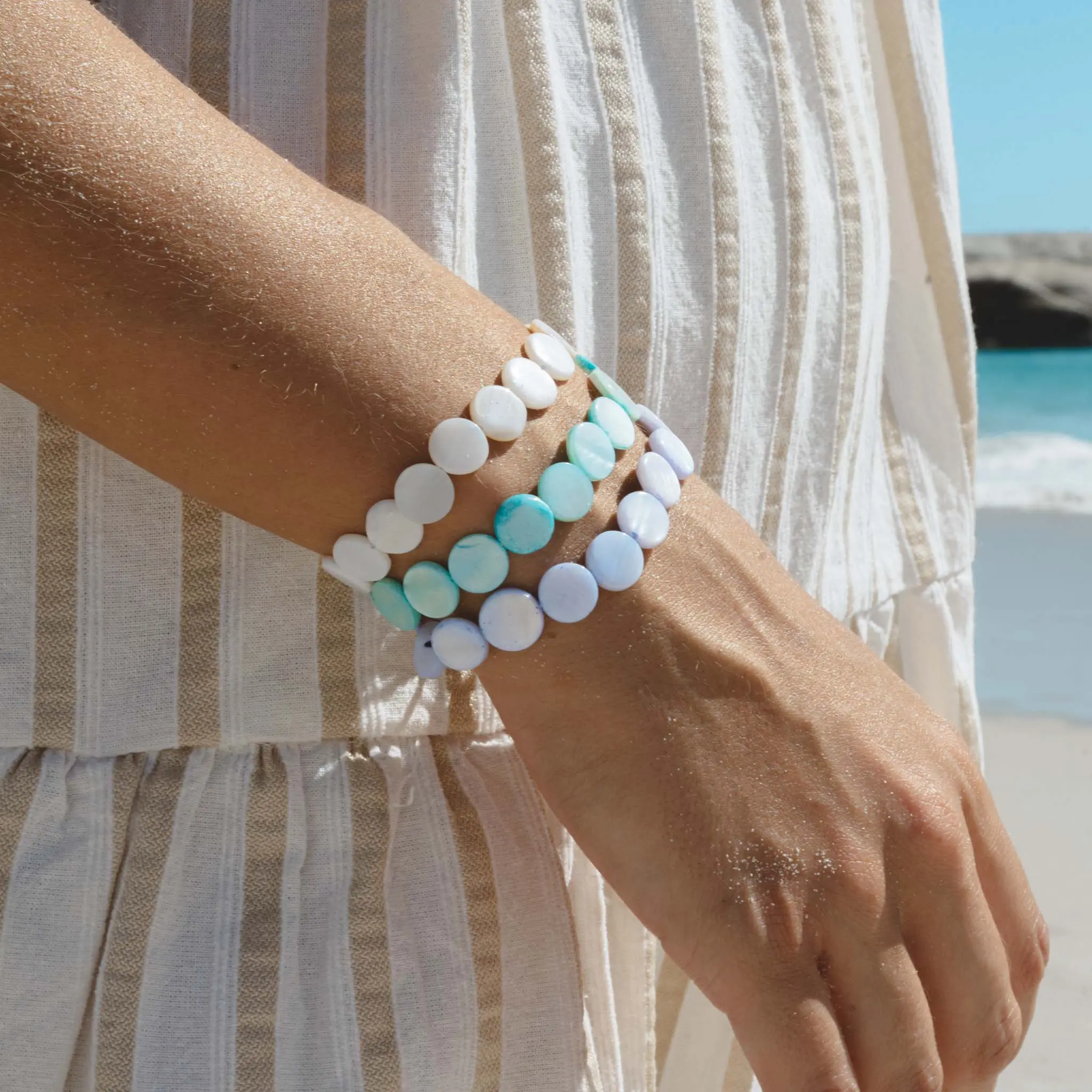 Pineapple Isalnd Mother of Pearl Disc Bracelet Pink - Image 2