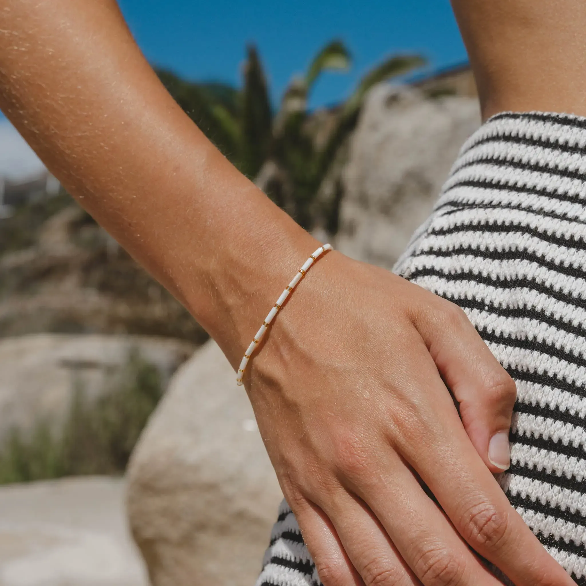 Pineapple Island Cahaya Mother of Pearl Beaded Bracelet - Image 2