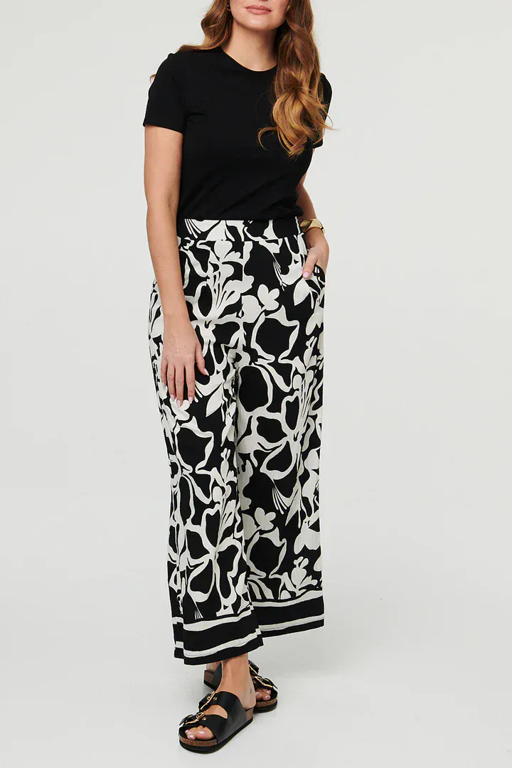 Stella Morgan Monochrome Floral Wide Leg Trousers – High Waist Relaxed Fit - Image 2